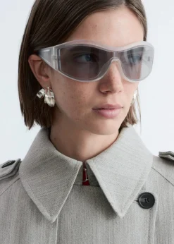 Bold Oval Frame Sunglasses