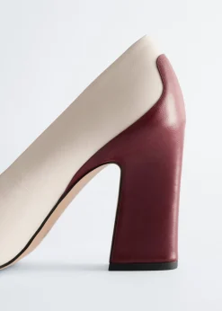 Colour-Blocked Leather Pumps